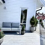Nydelig Hus Med Utsikt