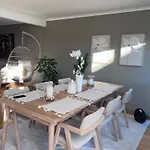 Nydelig Hus Med Utsikt